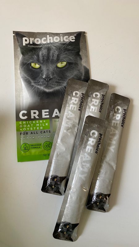 Кремові ласощі Prochoice для котів (курка, козяче молоко, устриця)